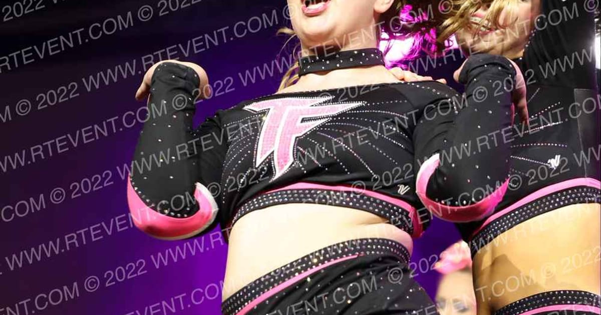 Titanium Force Cheer Bombshells · CSG Grand Nationals