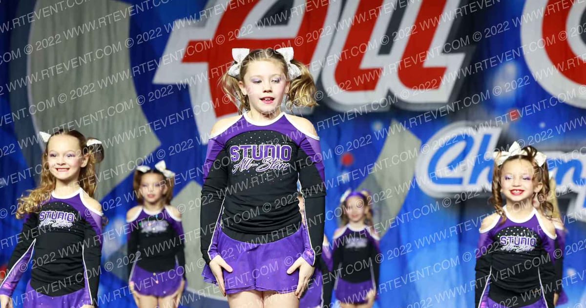 Studio All-Stars MINI SUPERSTARS · Midwest Mega Nationals