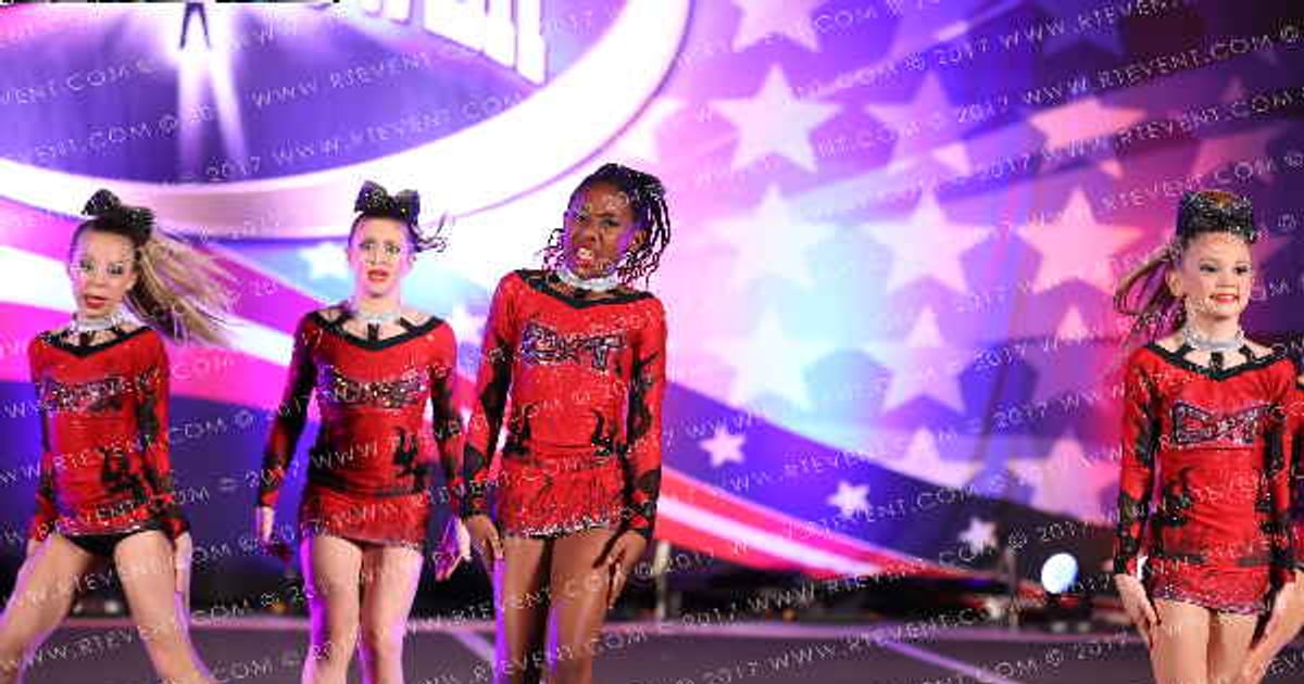 Cheer Town USA Black Blaze · American Cheer Power Southern Nationals DIDII