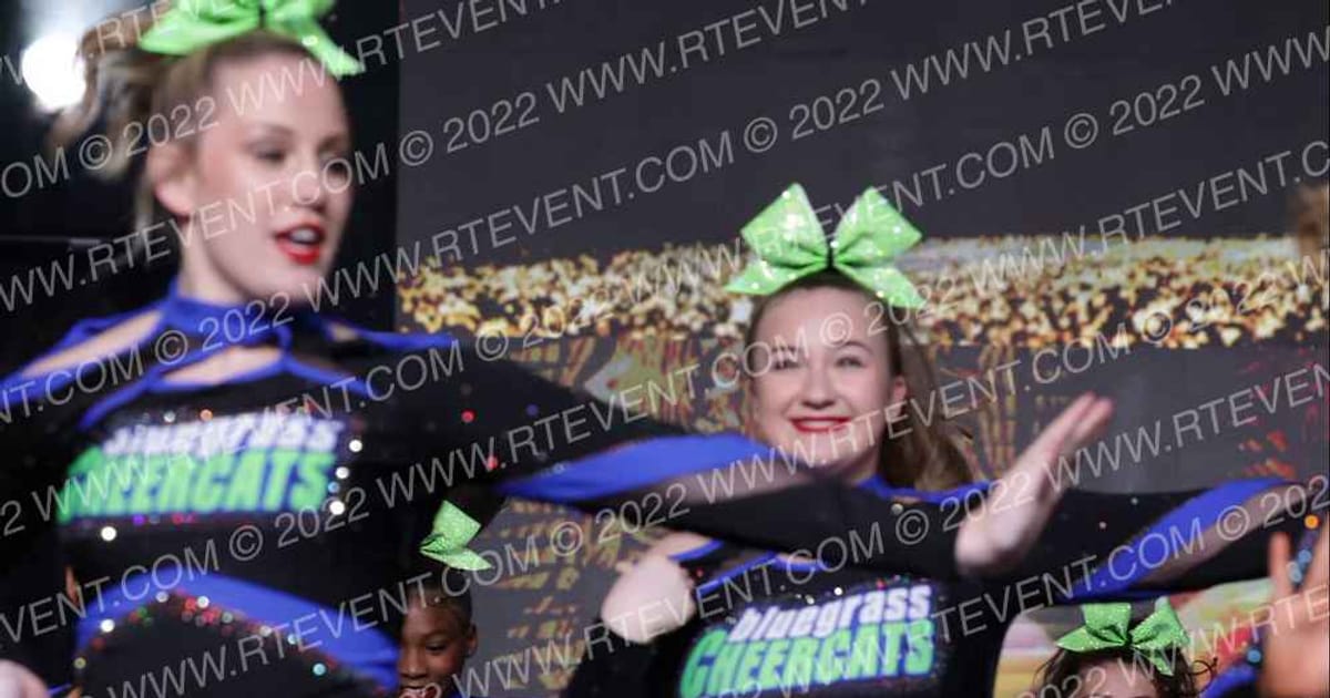 Bluegrass Cheercats Pink Panthers · Revolution Championships Gold Rush Chicago