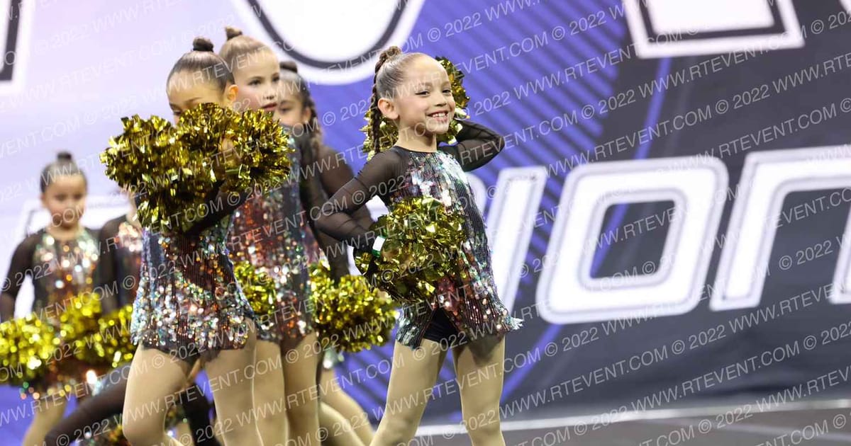 FIREBAUGH FALCON CHEER MIGHTY MITES · Youth and School Championship