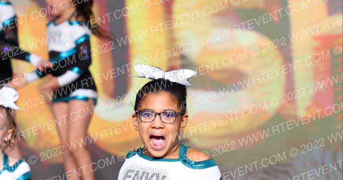Envy Elite Cheerleading Mini Freeze · Revolution Championships Gold Rush Chicago