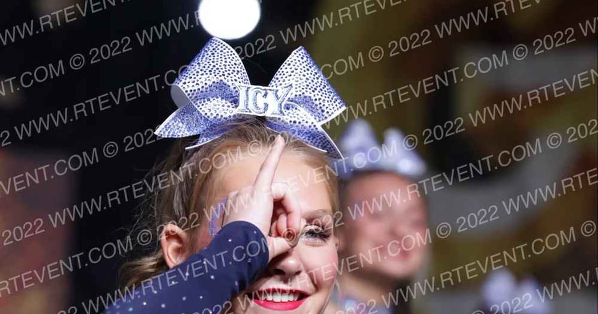 Cheer Force Arkansas IceBirds · Revolution Championships Gold Rush Chicago