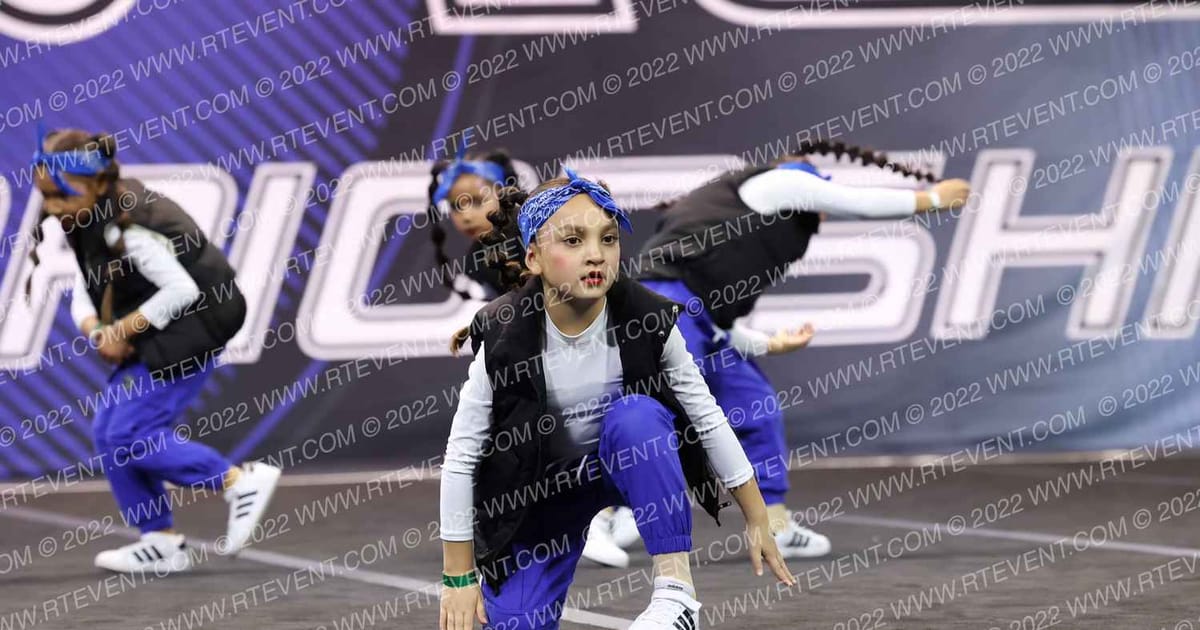 AVENAL YOUTH CHEER MIGHTY MITES · Youth and School Championship