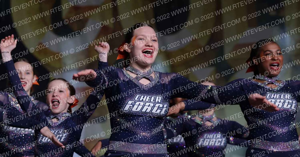 Cheer Force Arkansas MockingJays · Revolution Championships Gold Rush Chicago