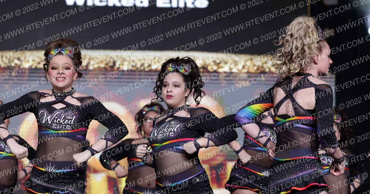 Wicked Elite Lady Enchantress · Revolution Championships Gold Rush Chicago