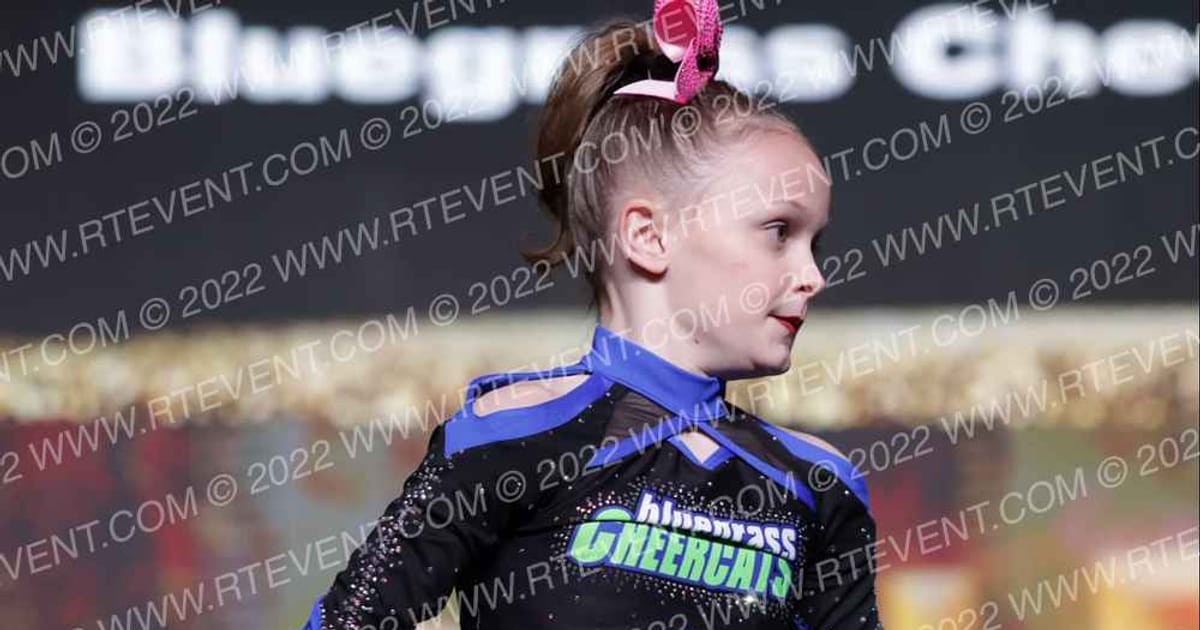 Bluegrass Cheercats Pink Panthers · Revolution Championships Gold Rush Chicago