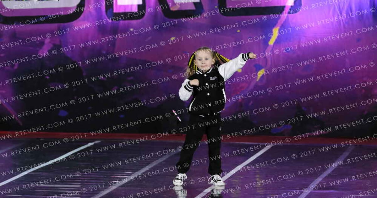 MCR DANCE   CHEER ACADEMY Bumble Beez · Heart of England UK University Nationals
