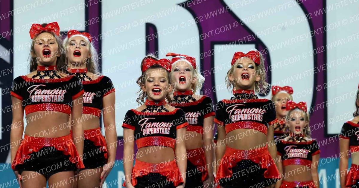 Famous Superstars GOSSIP · CHEERSPORT Nationals