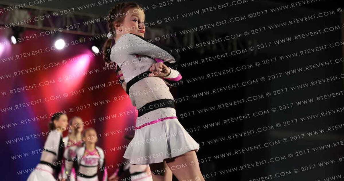 Hunters Competitive Cheer Blush · The American Superstarz Raleigh Nationals DIDII