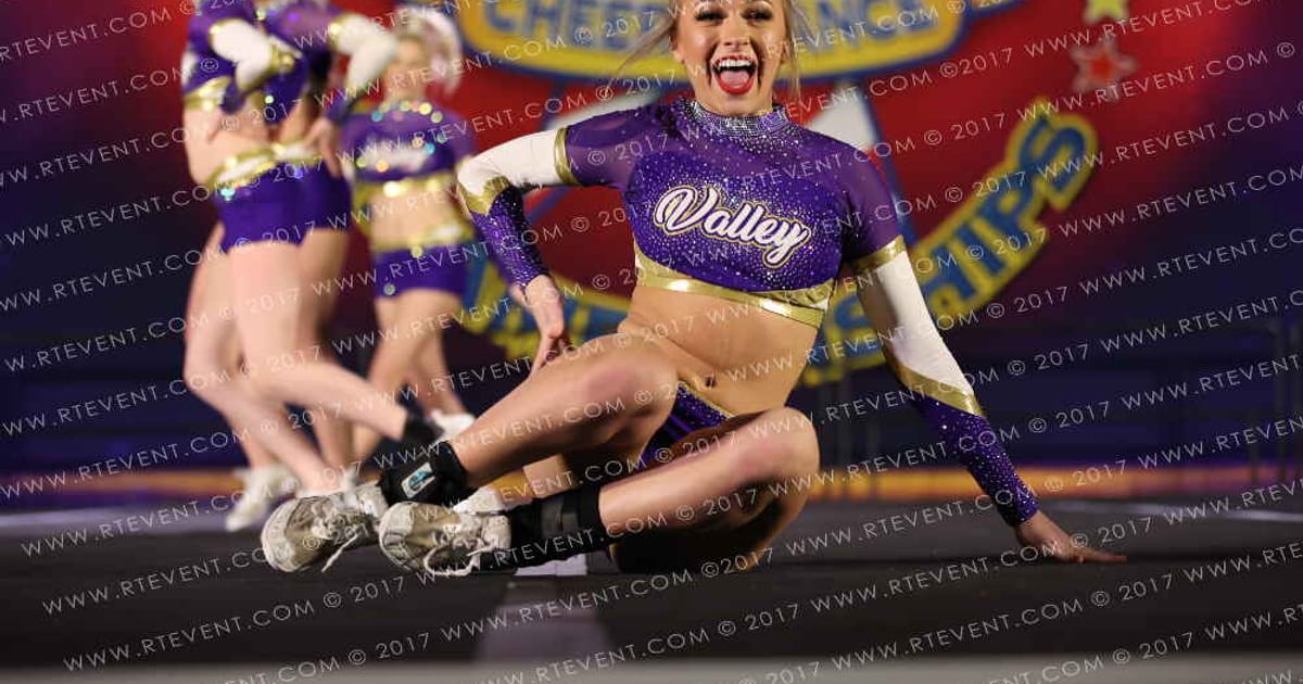Valley Cheer All Stars Bombshells · The American Superstarz Raleigh Nationals DIDII
