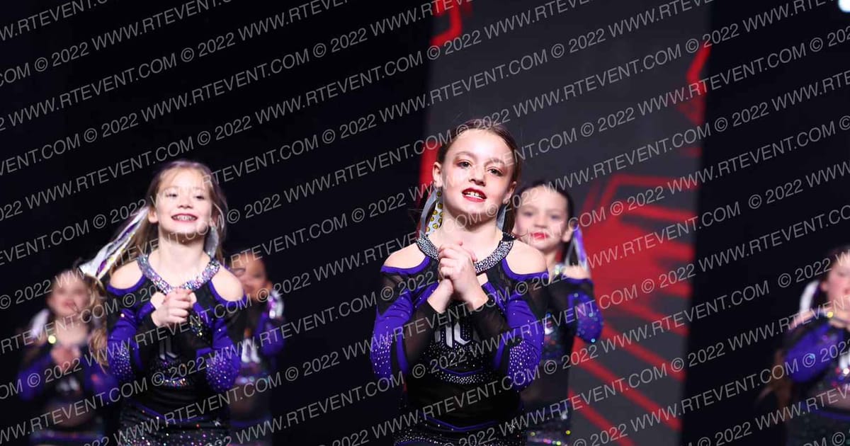 Advanced Cheer Crew Sparklerz · Rockstar CheerAPalooza