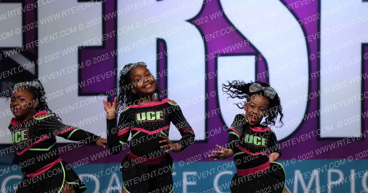 Universal Cheer Experience SPARKS · CHEERSPORT Nationals