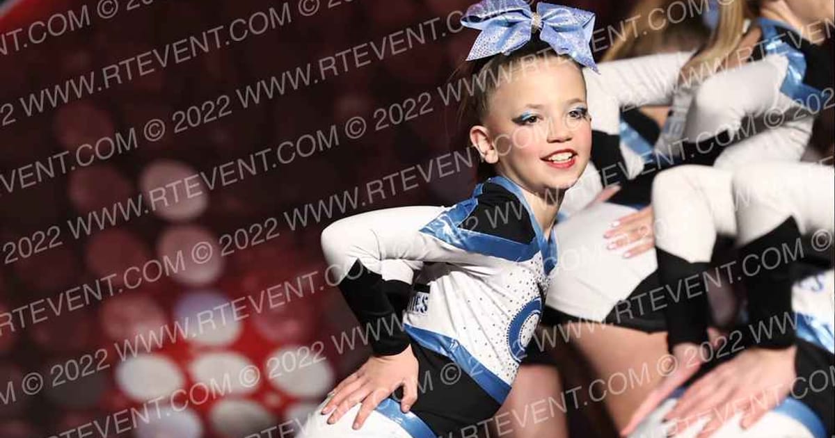 Cheer Twin Cities Oasis · Rockstar Battle of the Twin Cities