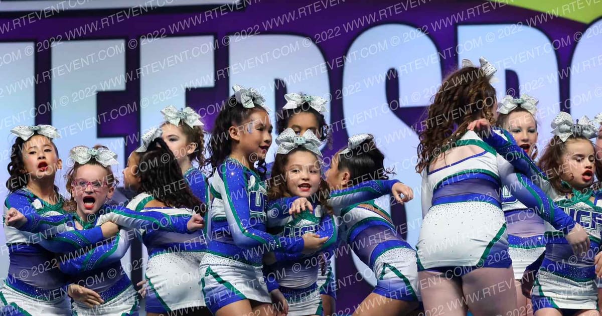 University Cheer Force SNOW · CHEERSPORT Nationals