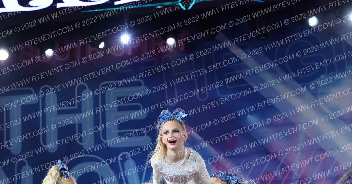 Starz Sapphire · Glow Tour Biloxi