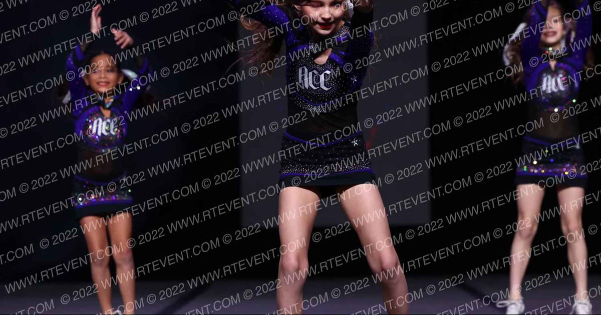 Advanced Cheer Crew Sparklerz · Rockstar CheerAPalooza