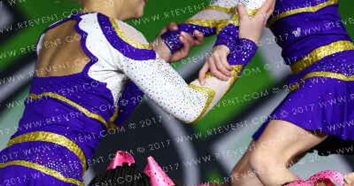 Green Bay Elite All-Stars Rouge · Schaumburg Grand Nationals DI DII