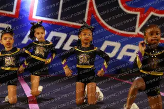 Springfield Youth Cheerleading Little Queens