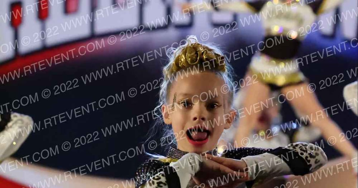 Celebrity Cheer SUPERMODELS · Cheer Power Reading Showdown DIDII