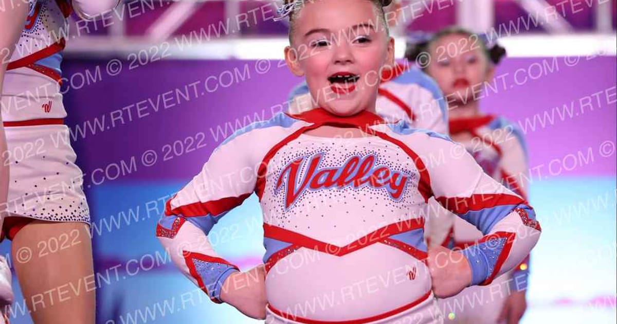 Valley Cheer GLITTER BOMBS · ACDA Reach the Beach Rec Nationals