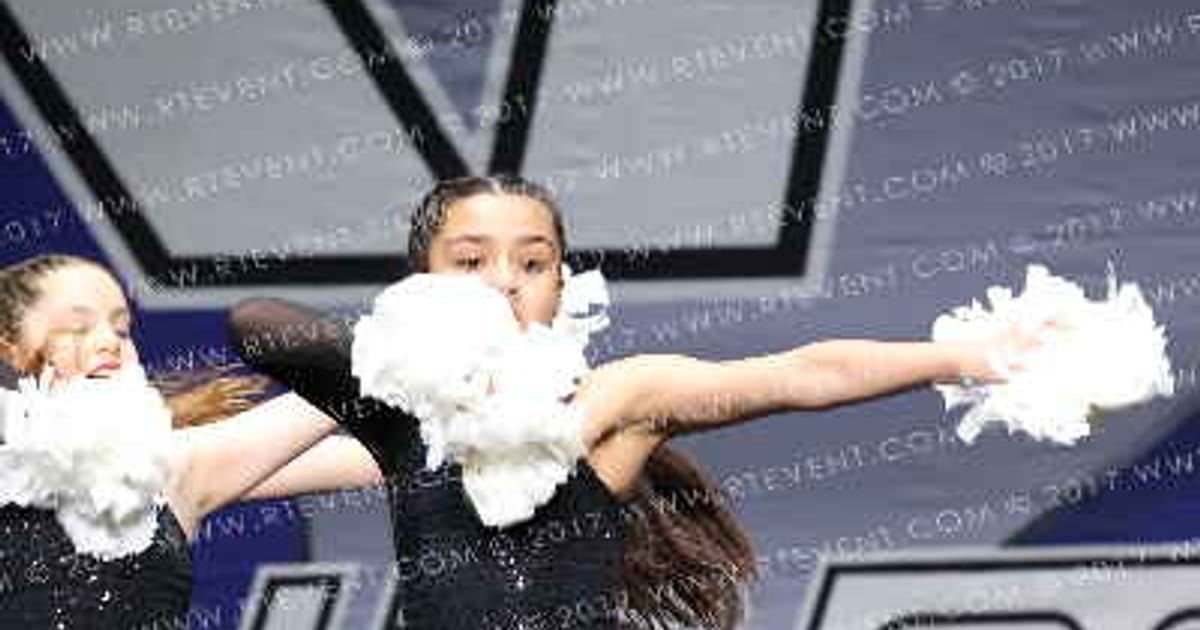 FIREBAUGH FALCON CHEER PEEWEES · State Championship