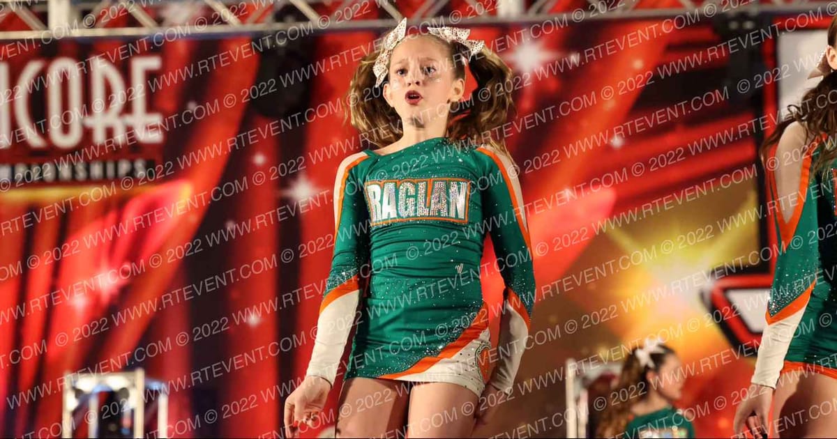 Raglan Coast Cheer Sapphire · Encore Las Vegas
