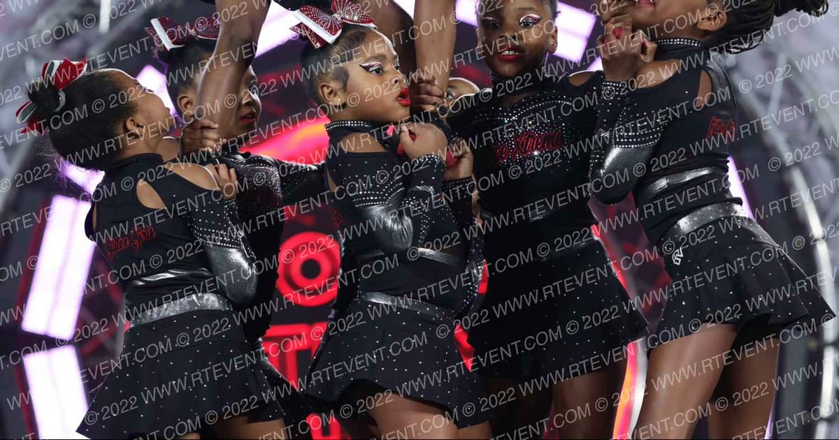 Force Xtreme Cheer Glitter Girls · Peach Classic