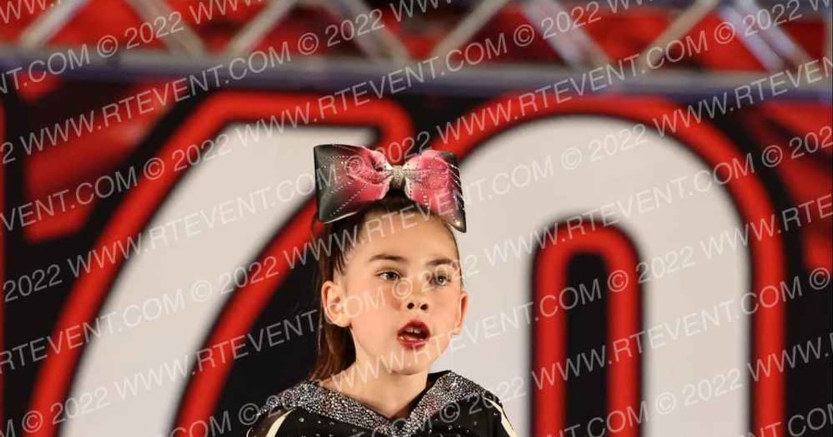 Legacy Premier Cheer Kiss · Encore Las Vegas