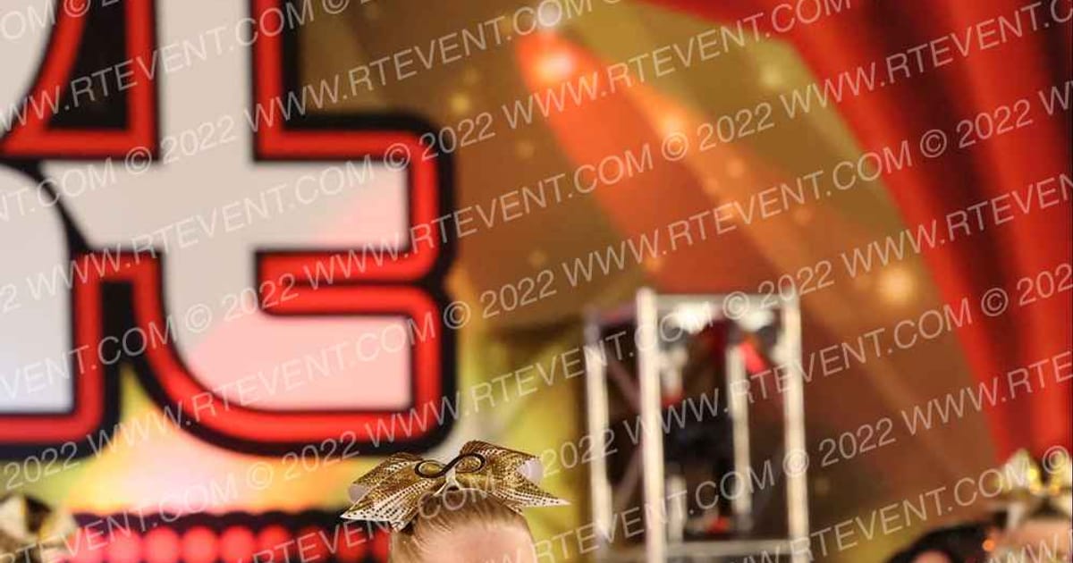 The Hive Cheer Golden Girls · Encore Las Vegas