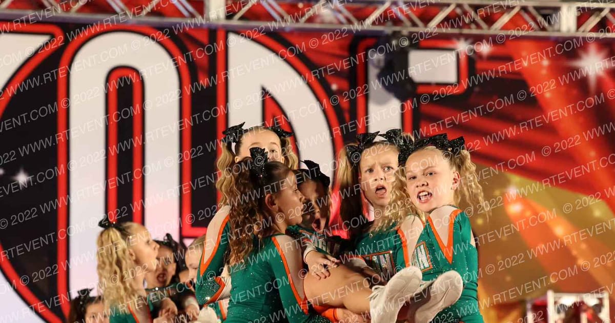Raglan Coast Cheer Kryptonite · Encore Las Vegas