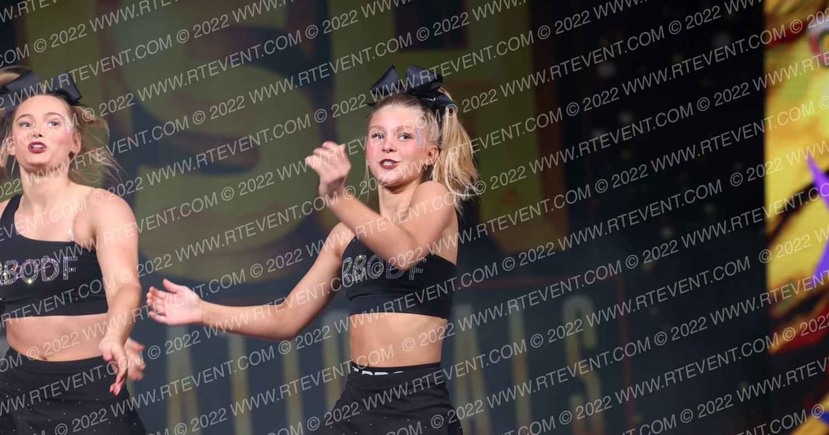 Twist & Shout Diamonds · The Showdown