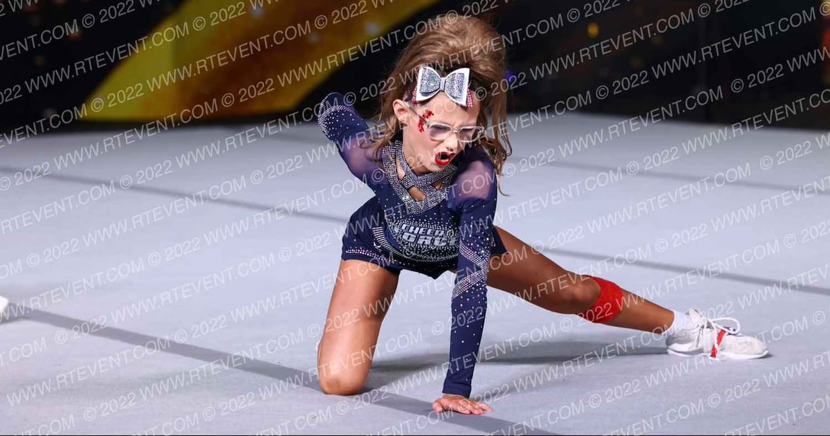 Cheer Force Arkansas Robins · Gold Rush Super Floor One