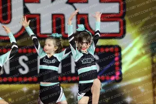Riley's Cheer Academy Mini Diamonds