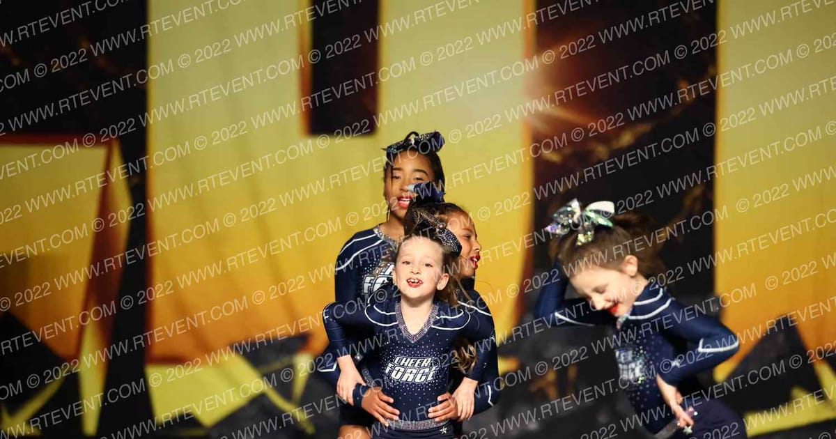 Cheer Force Arkansas Emeralds · Gold Rush Super Floor Two