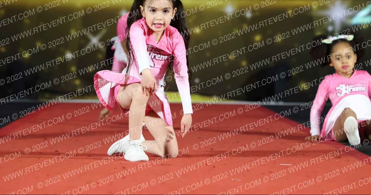 Dream Xtreme All Stars Sparkle Unicorns · Encore Santa Clara Showdown