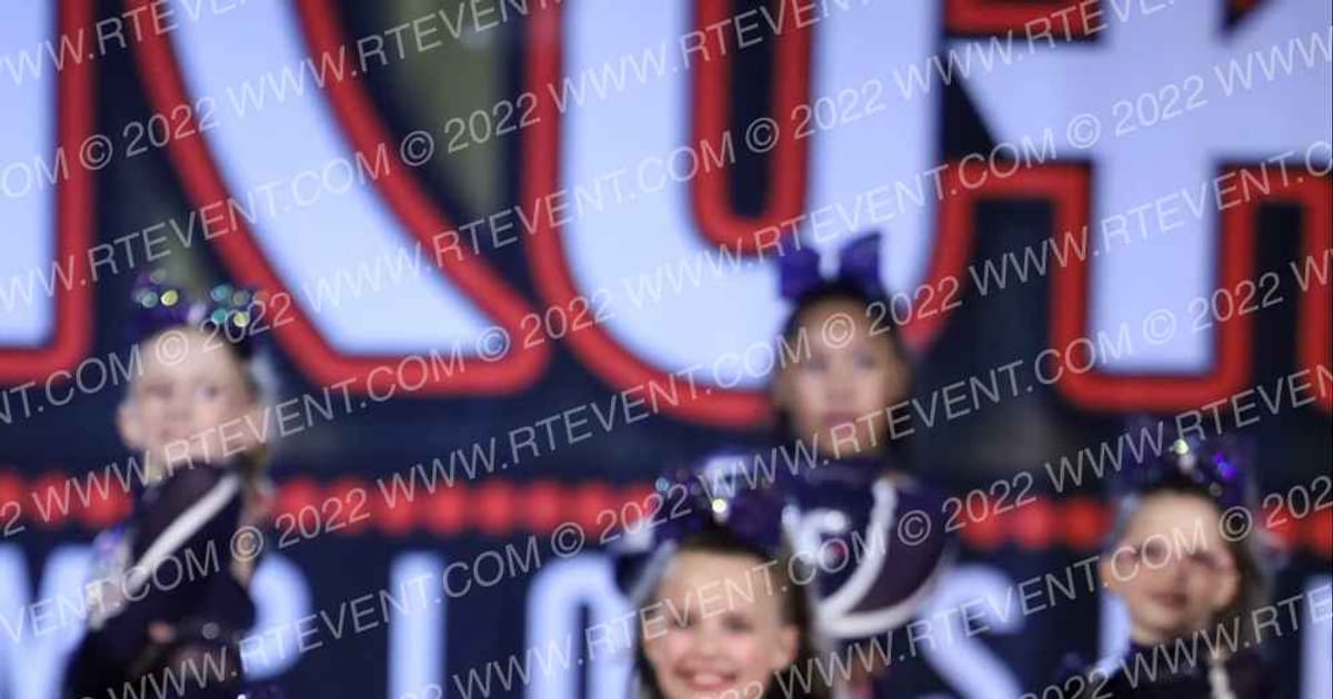 Greensboro All Star Cheerleading Mini Moonstones · Encore Concord Showdown DIDII