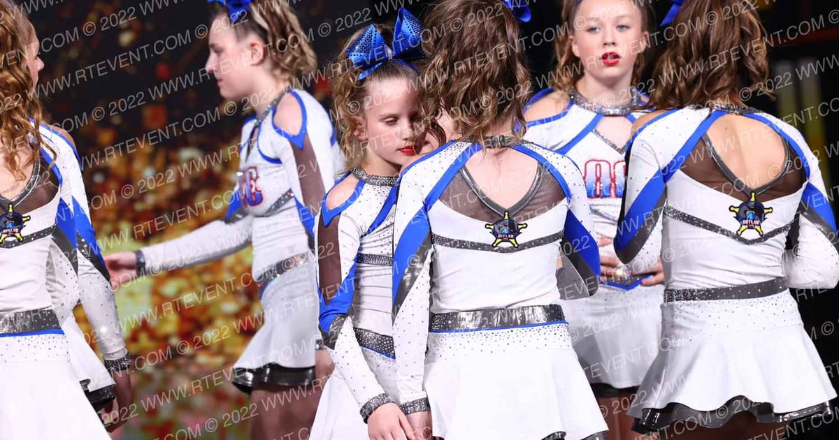 Outlaw Cheer Company Lady Rogue · Gold Rush Super Floor One
