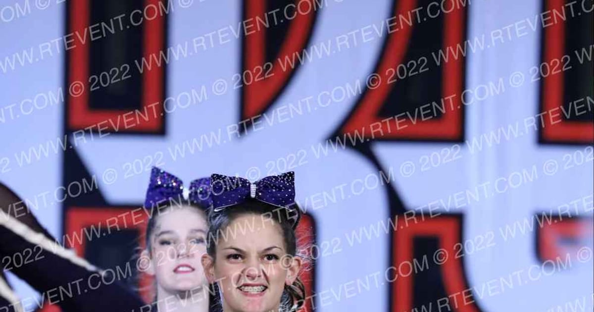 Greensboro All Star Cheerleading Senior Gold · Encore Concord Showdown DIDII