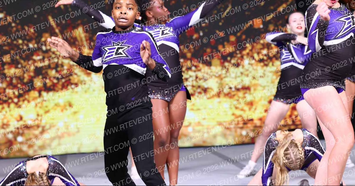 Express Cheer Dallas Guar2ians · Gold Rush Super Floor One