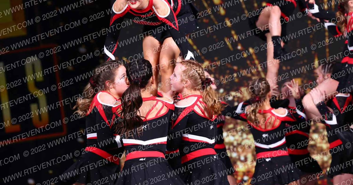 Motion Athletics Motion Radiant · Gold Rush Super Floor One