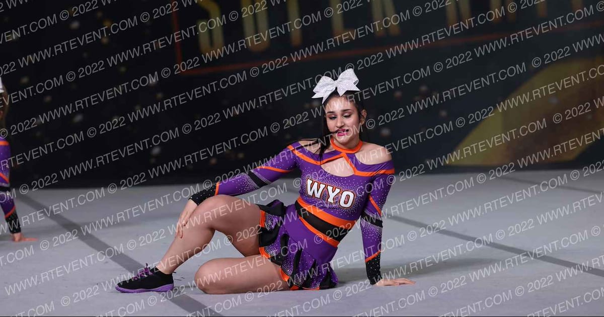 WYO ELITE Storm Lady Lightning · Gold Rush Super Floor One