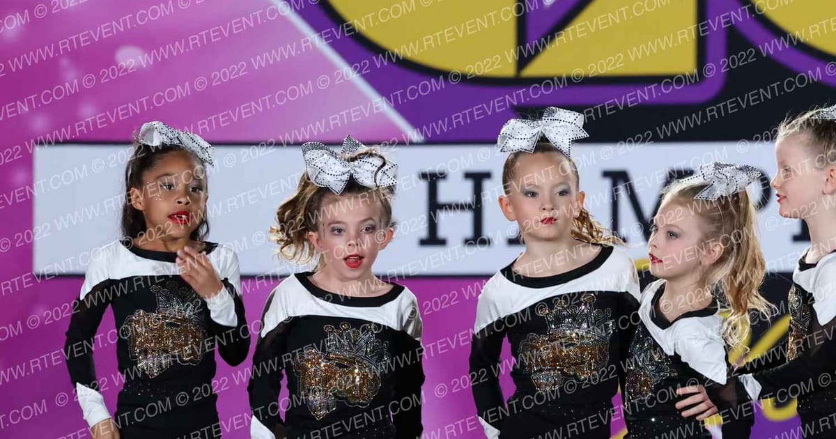Midwest Cheer Elite Toledo twilights · Carnivale of Champions