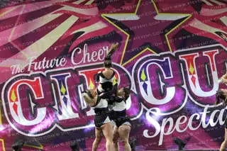 Aviators Cheer Thunderbolts