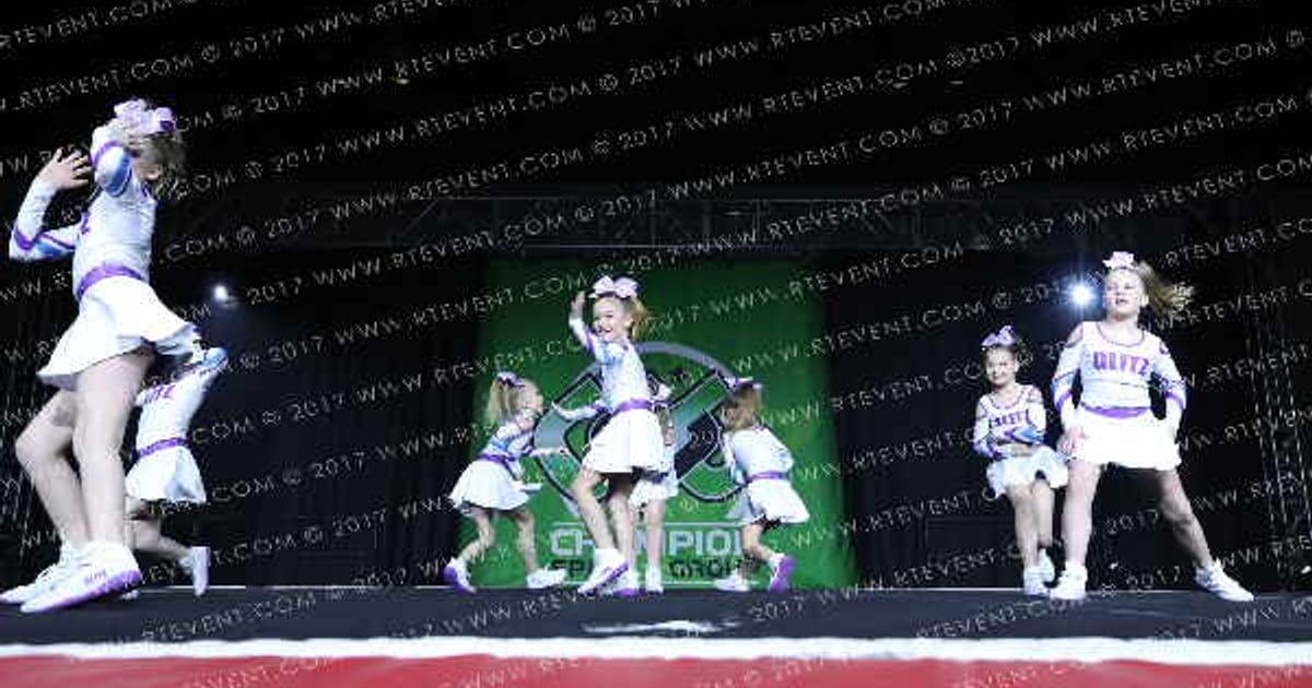 Glitz Cheer Company Intensity Mini Prep · Schaumburg Grand Nationals DI DII