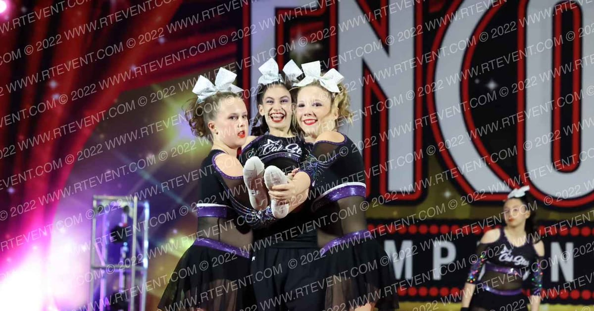 Cal-Star Elite Cheer Twilight · Encore Santa Clara Showdown