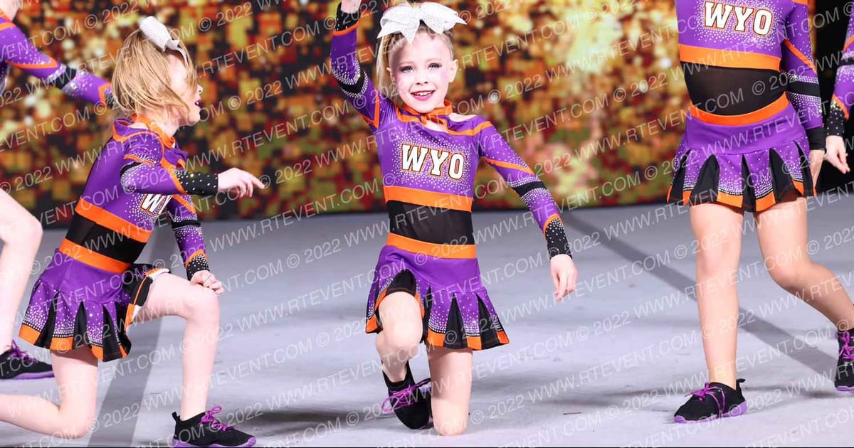 WYO ELITE Storm Frostbite · Gold Rush Super Floor One