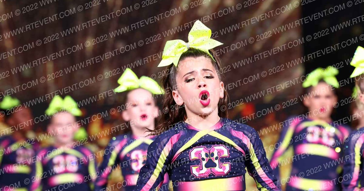 CheerCats LV Electric Kitties · Gold Rush Super Floor One