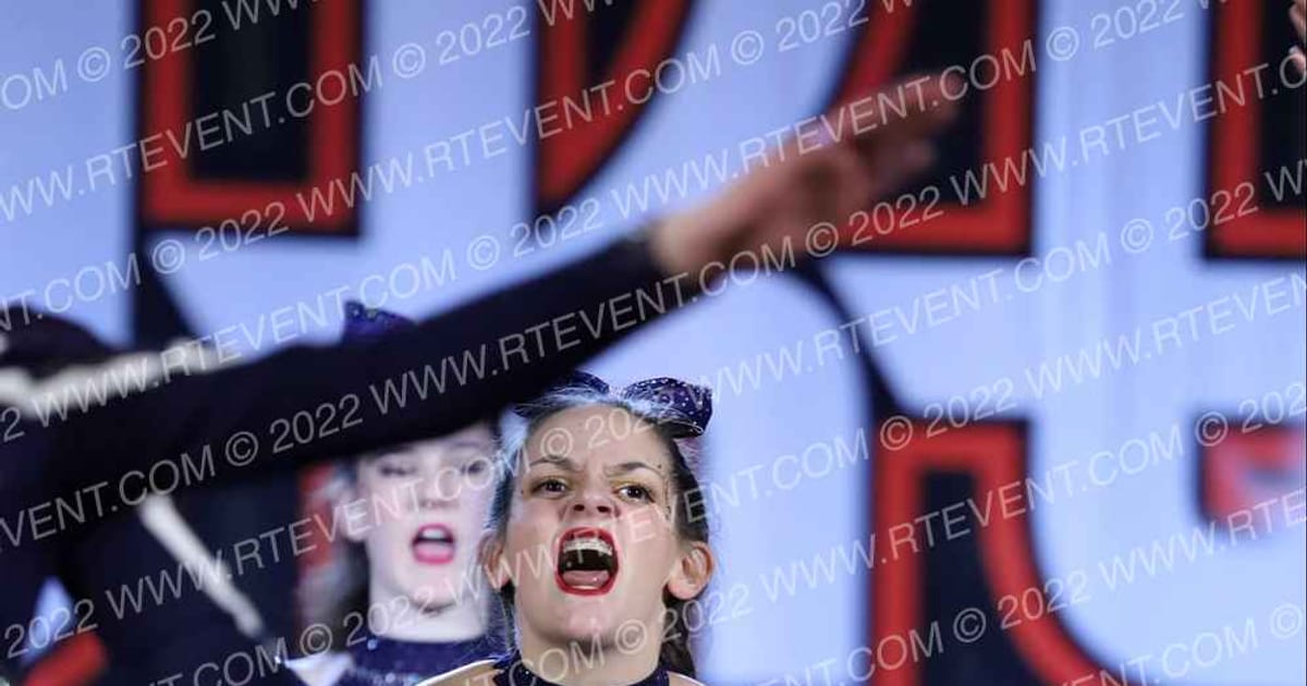 Greensboro All Star Cheerleading Senior Gold · Encore Concord Showdown DIDII