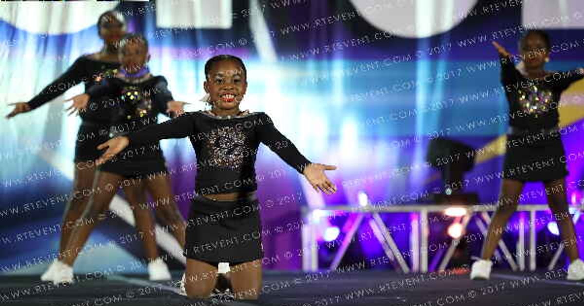 Cheer Zone Athletics Thunder Crew · Biloxi Classic DI DII
